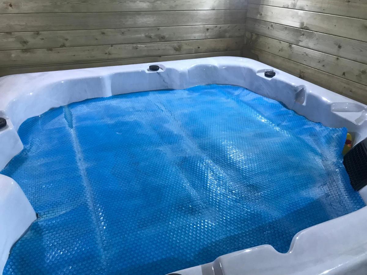 Cheddleton Hot Tub Hide Away Near Alton Towers Staffordshire酒店 外观 照片