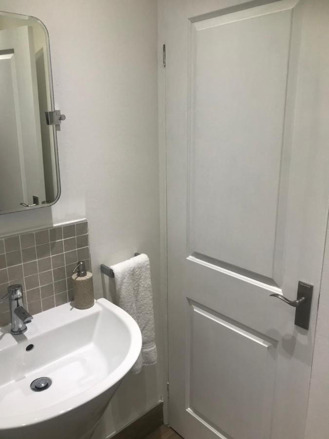 Cheddleton Hot Tub Hide Away Near Alton Towers Staffordshire酒店 外观 照片