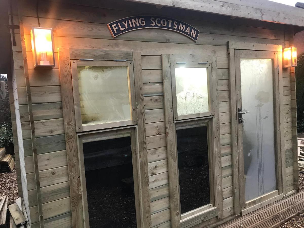 Cheddleton Hot Tub Hide Away Near Alton Towers Staffordshire酒店 外观 照片