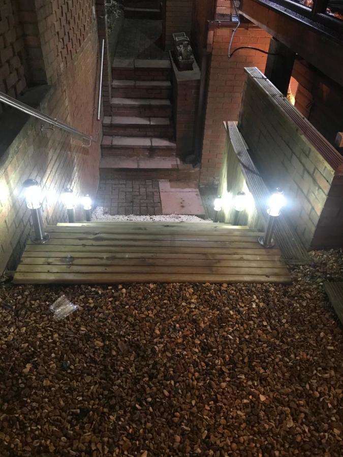 Cheddleton Hot Tub Hide Away Near Alton Towers Staffordshire酒店 外观 照片