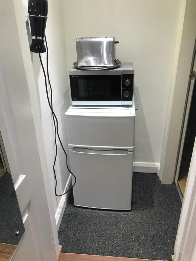 Cheddleton Hot Tub Hide Away Near Alton Towers Staffordshire酒店 外观 照片